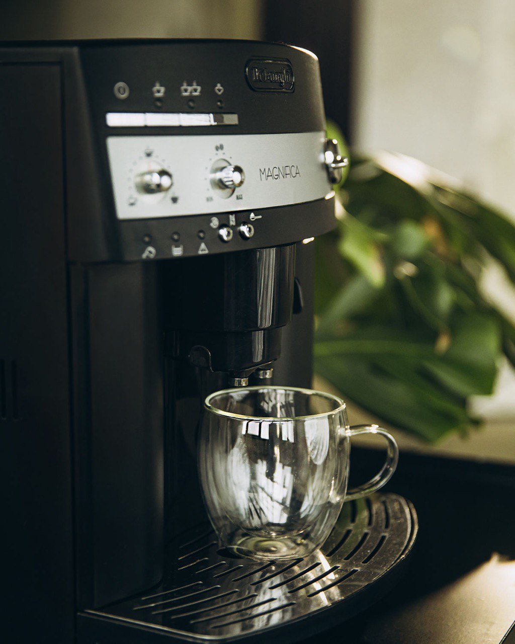 Кавомашина БВ Delonghi magnifica ESAM3000 - Зображення 3
