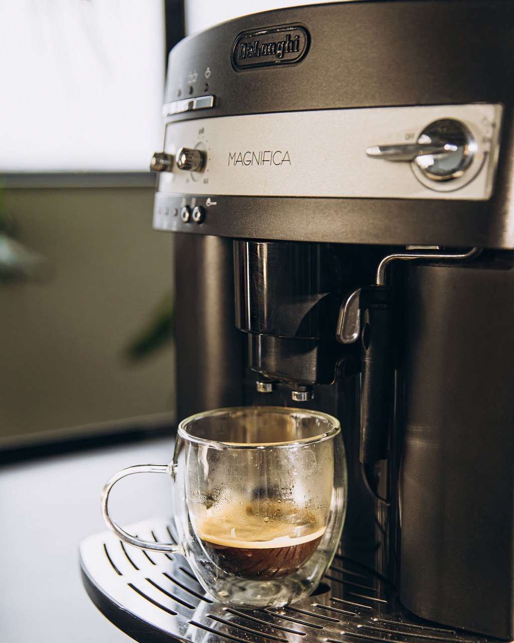 Кавомашина БВ Delonghi magnifica ESAM3000 - Зображення 4